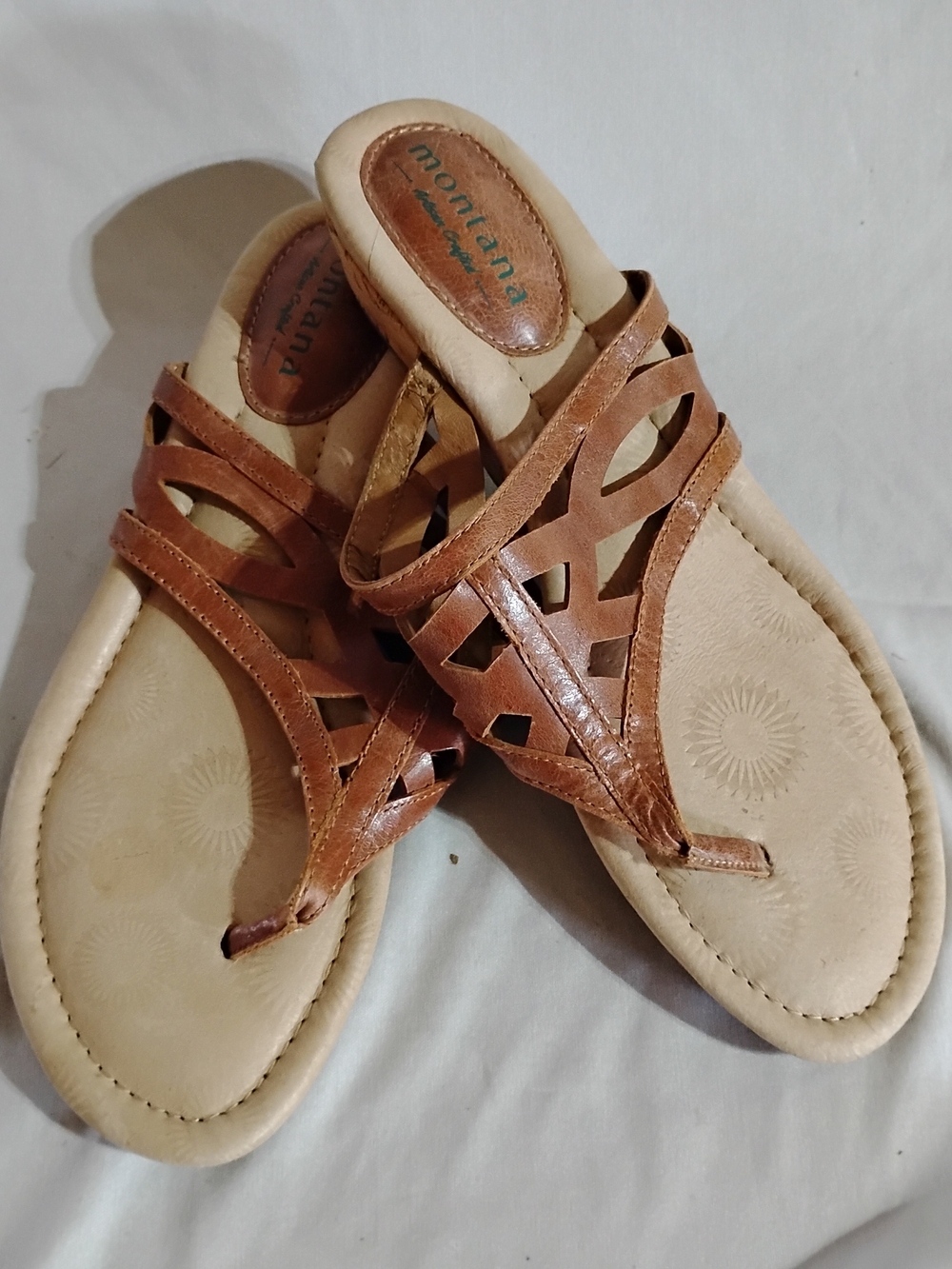 Montana Brown Leather Cutout Thong Flip Flops Sandals for Women Size 9.5